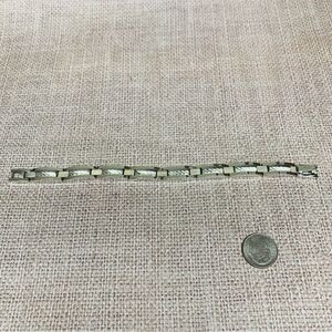 Sharp Silver Etched Cut Bracelet‎